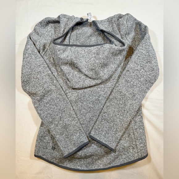 Lululemon (Worn Once) Women’s Heathered Gray Quarter Zip-Up Fleece Jacket Hoodie - Picture 9 of 9